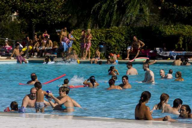 Normas de uso en piscinas de uso comunitario. 6